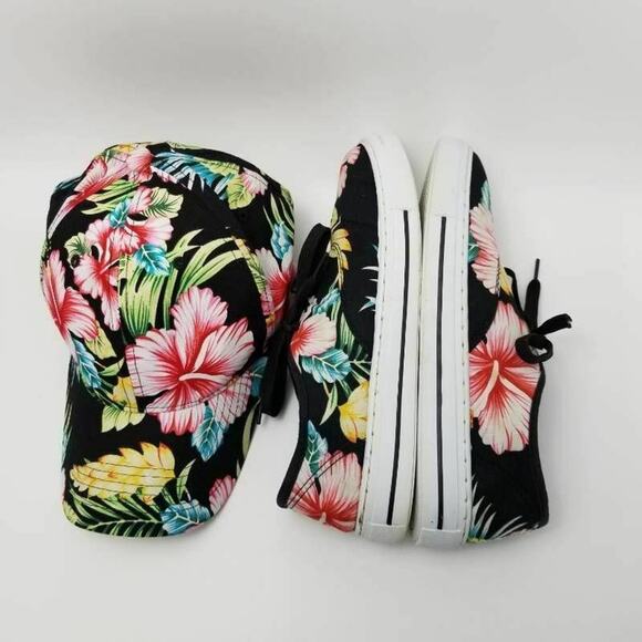 Sole Mates Floral Multicolor Lace Up Canvas Sneakers Size 10 without the hat - Picture 5 of 12